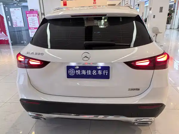 Mercedes-Benz GLA 2024