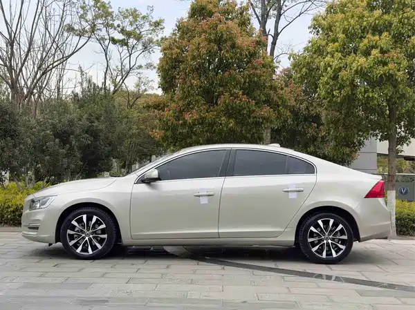 Volvo S60 2019