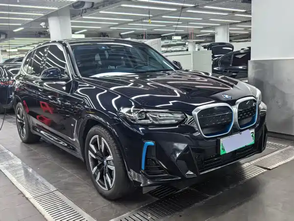 BMW iX3 2022