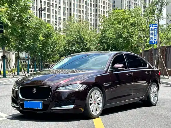 Jaguar XFL 2018