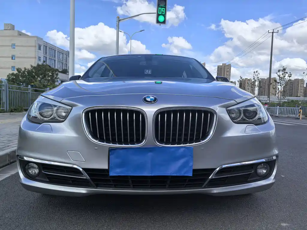 BMW 5 Series GT 2013 — фото 2