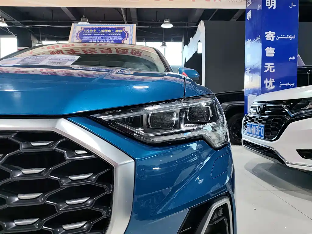 Audi Q3 Sportback 2020 — фото 16