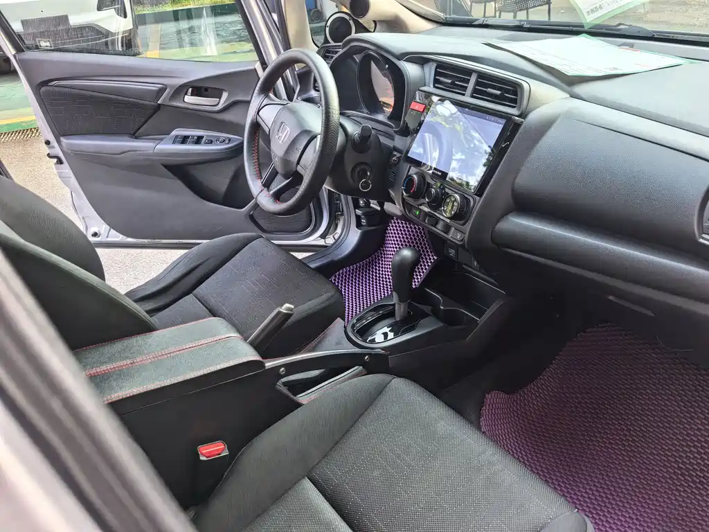 Honda Fit 2016 — фото 13