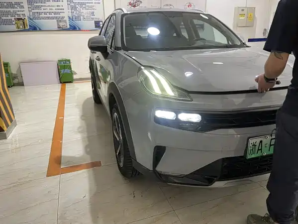 Lynk & Co 06 EM-P 2022