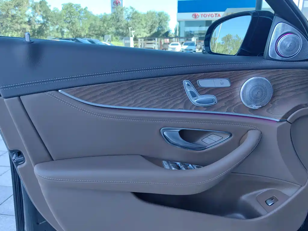 Mercedes-Benz E-Class 2018 — фото 14