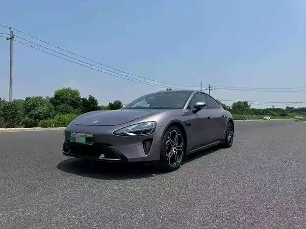 Xiaomi SU7 2024