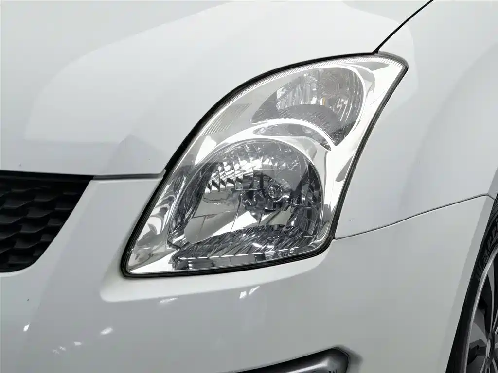 Suzuki Swift 2015