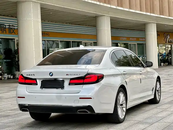 BMW 5 Series 2021