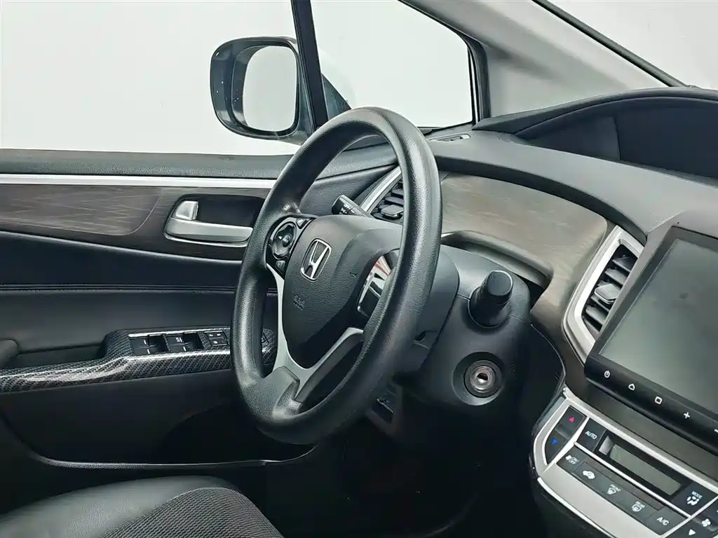 Honda Jade 2016 — фото 22