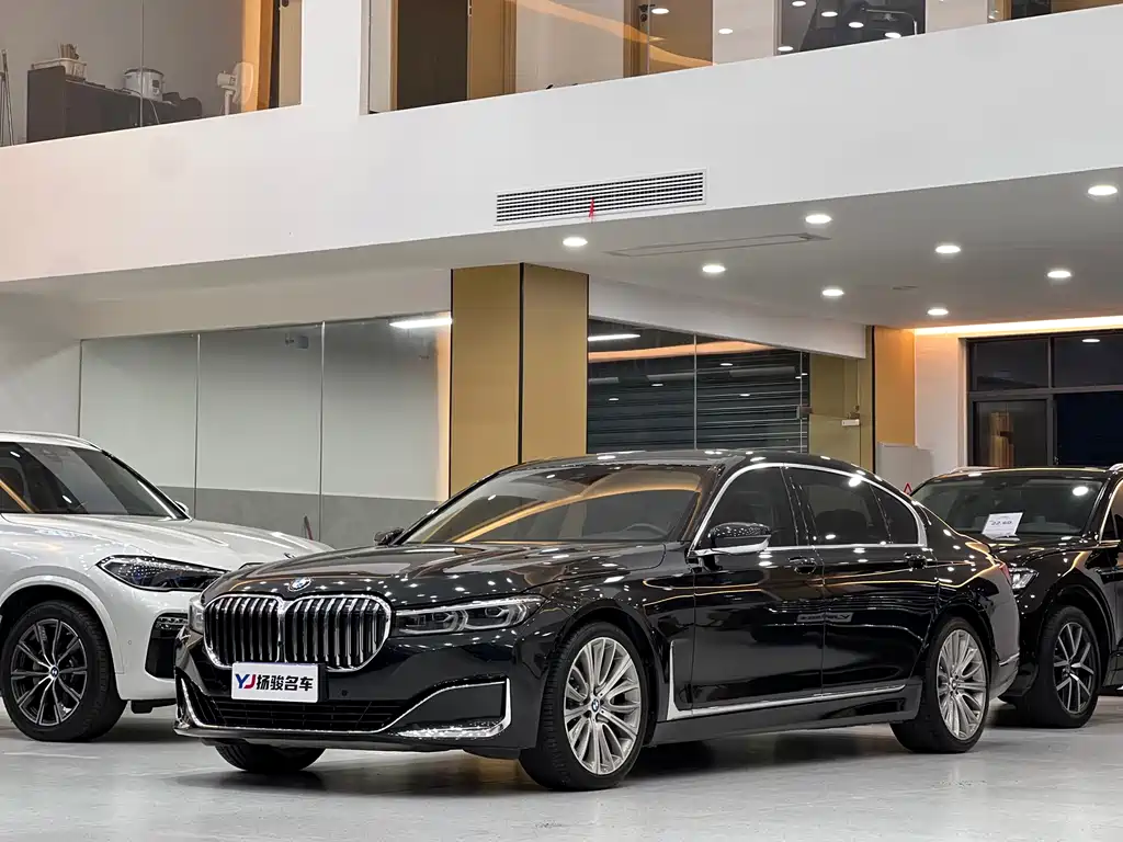 BMW 7 Series 2021 — фото 1