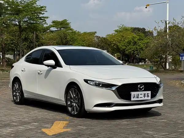 Mazda 3 Axela 2021