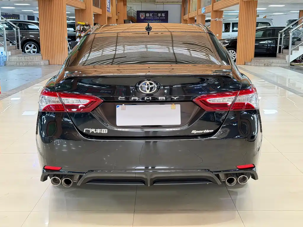 Toyota Camry 2022 — фото 20