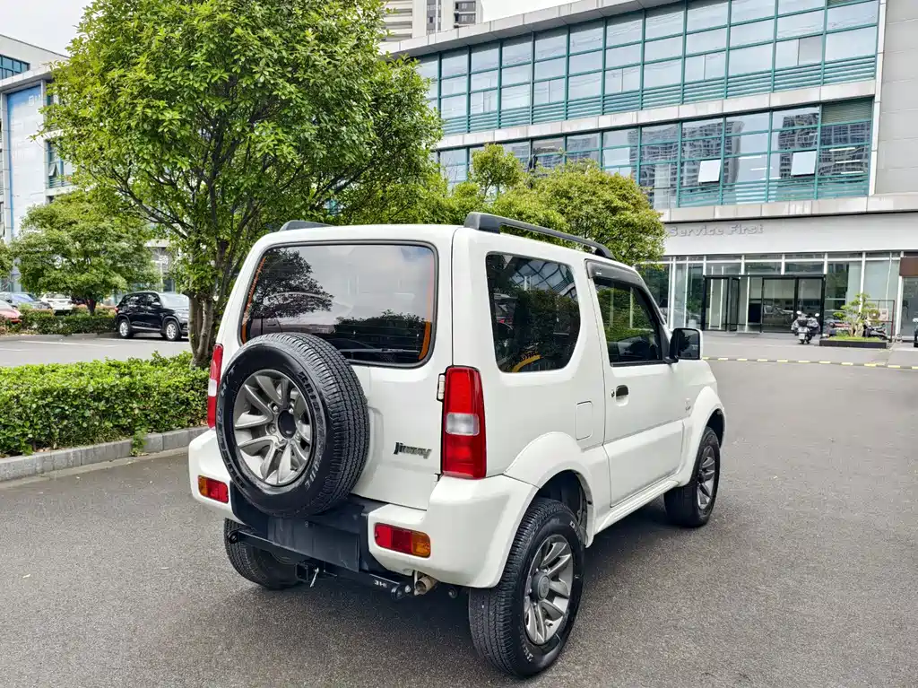 Suzuki Jimny 2018 — фото 5