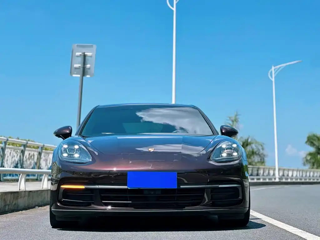Porsche Panamera 2018 — фото 2