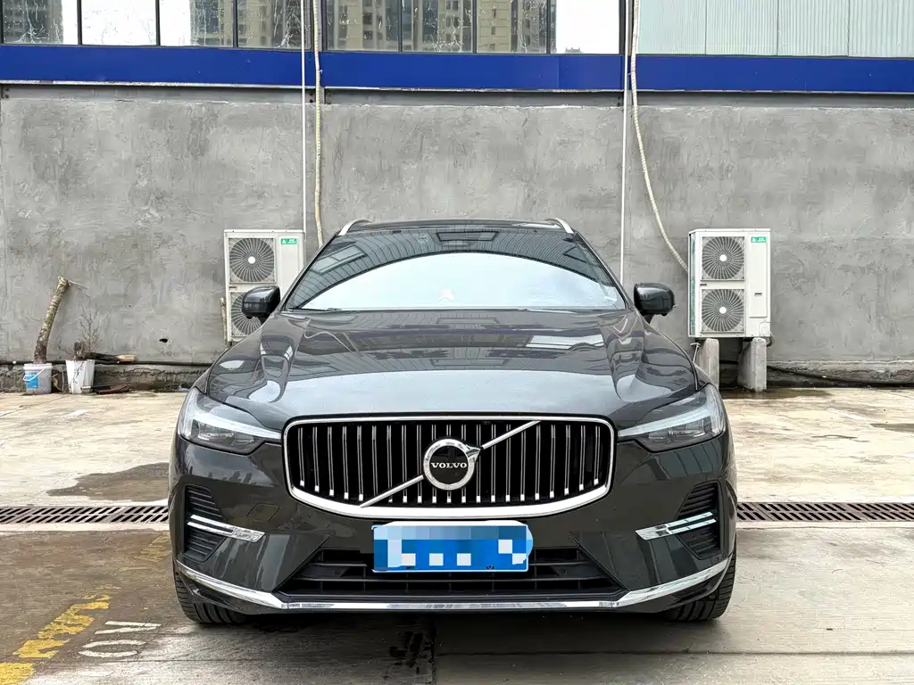 Volvo XC60 2021 — фото 2