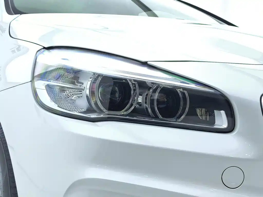 BMW 2 Series Active Tourer 2017 — фото 21