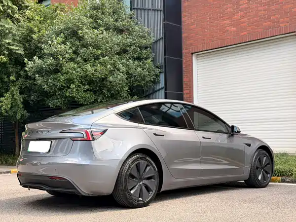 Tesla Model 3 2026