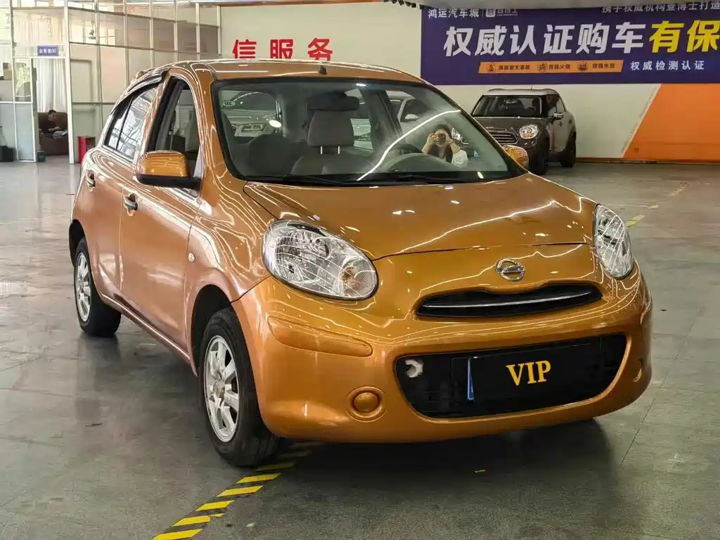 Nissan March 2012