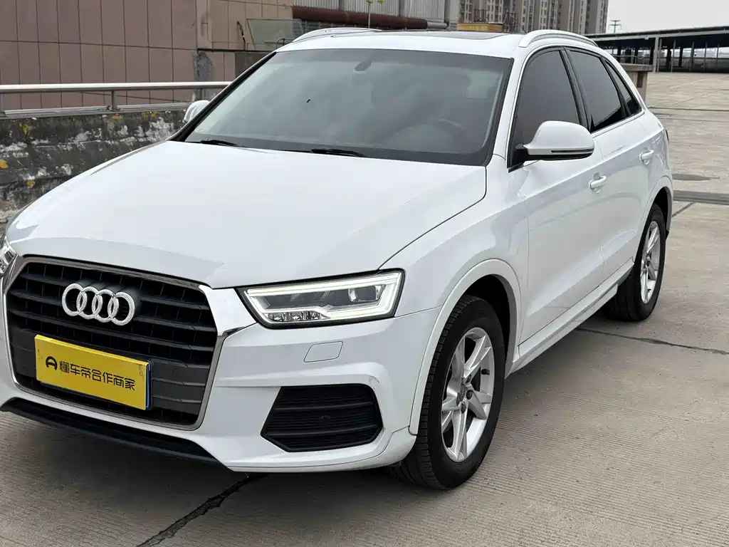 Audi Q3 2018 — фото 1
