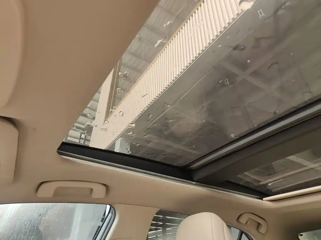 Toyota Camry 2018 — фото 18