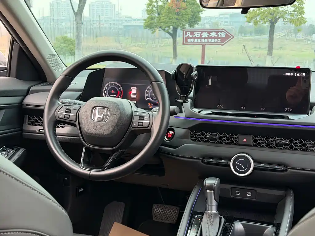 Honda Accord 2023 — фото 11