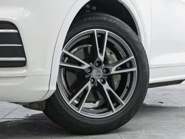 Audi Q5L 2019