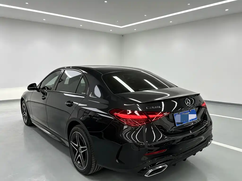 Mercedes-Benz C-Class 2025 — фото 12