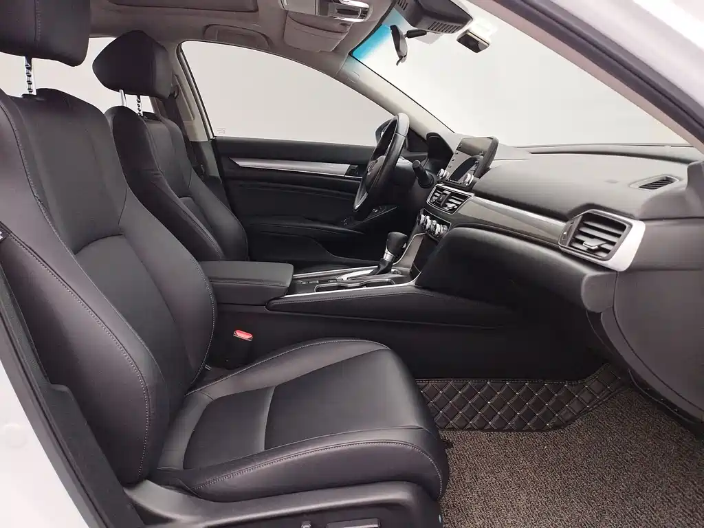 Honda Accord 2021 — фото 12