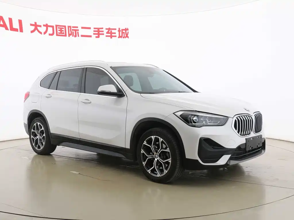 BMW X1 2021 — фото 3