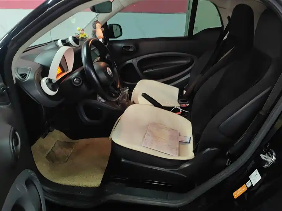 smart Fortwo 2017 — фото 11
