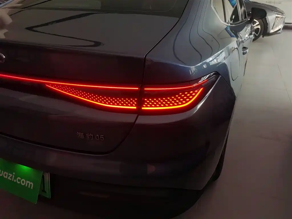 BYD Seal 05 DM-i 2025 — фото 24