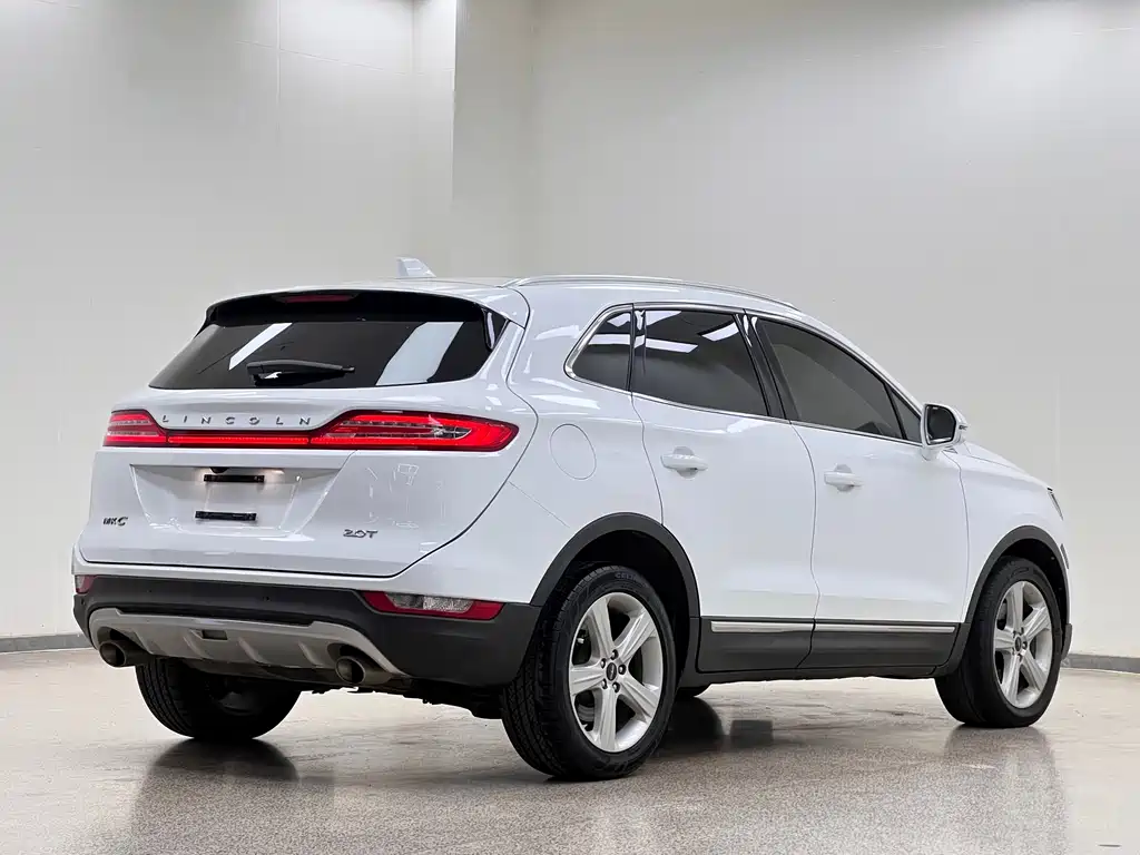 Lincoln MKC 2017 — фото 28