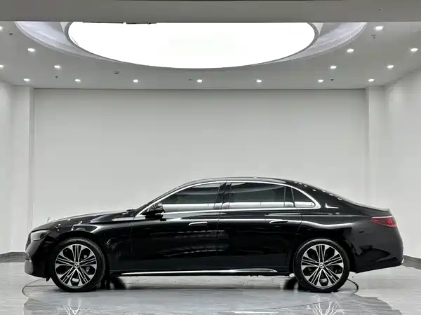 Mercedes-Benz E-Class 2025