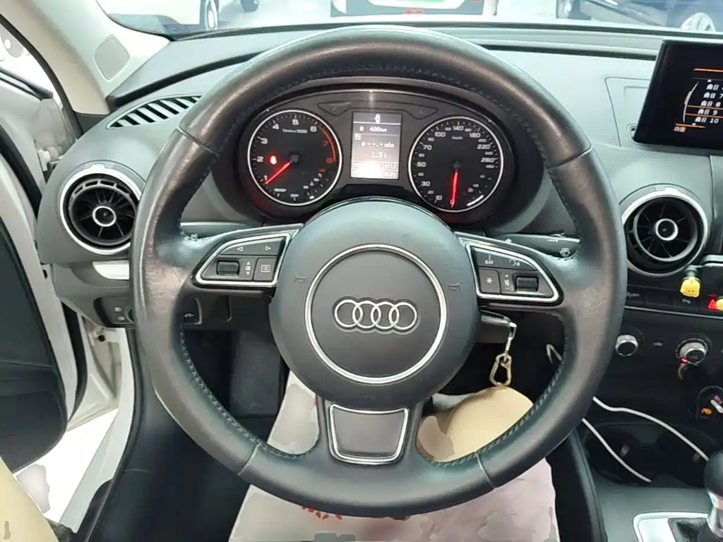 Audi A3 2016 — фото 11
