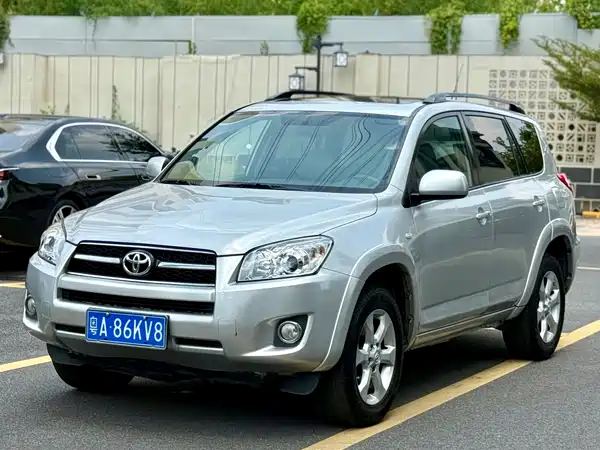 Toyota RAV4 2010