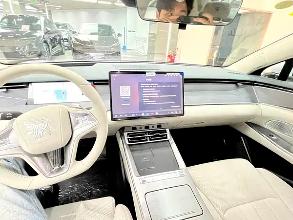 BYD Han L 2026