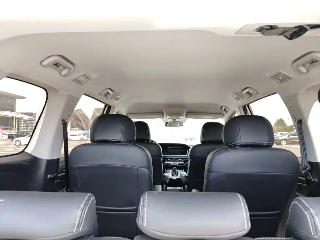 GAC Trumpchi M6 2022 — фото 23