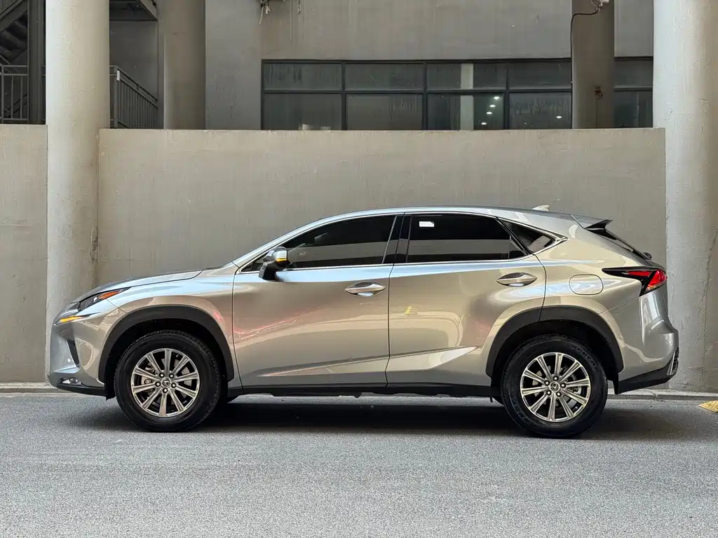 Lexus NX 2022 — фото 3