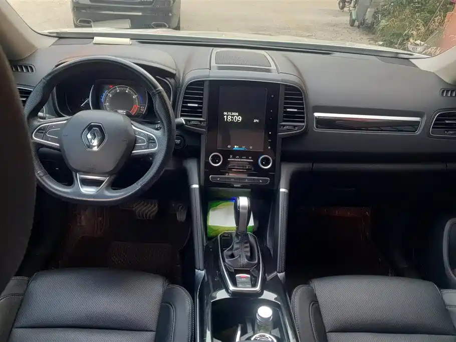 Renault Koleos 2017 — фото 12