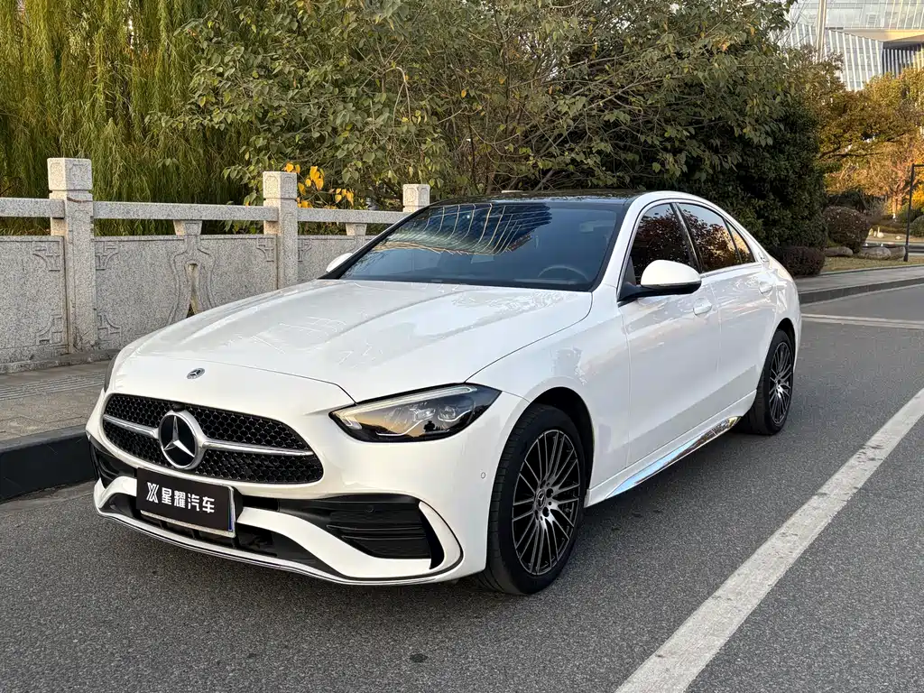 Mercedes-Benz C-Class 2024 — фото 1