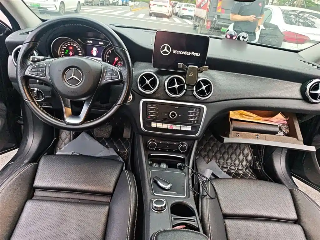 Mercedes-Benz GLA 2018 — фото 10