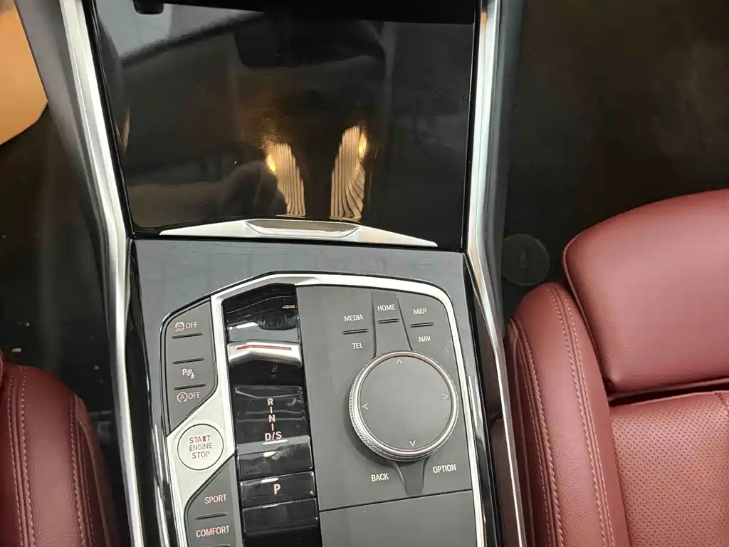 BMW 3 Series 2023 — фото 15