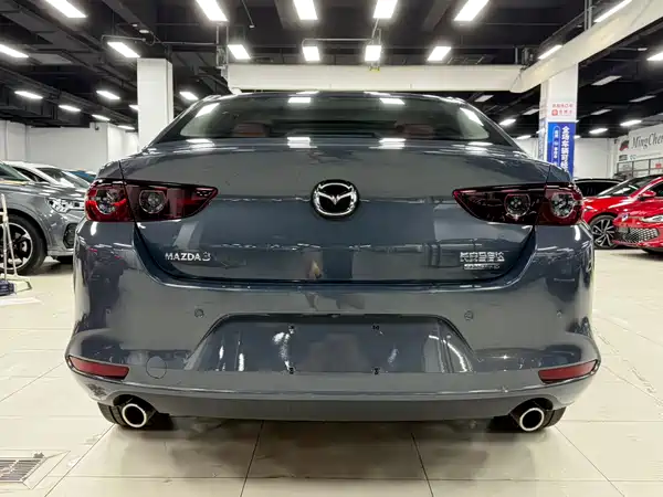 Mazda 3 Axela 2023