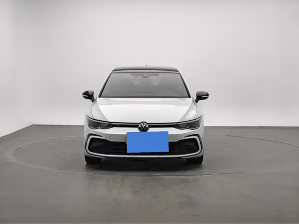 Volkswagen Golf 2021