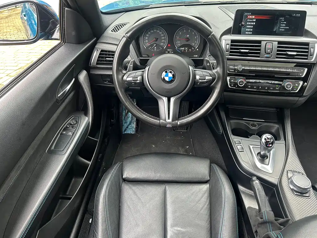 BMW M2 2017 — фото 13