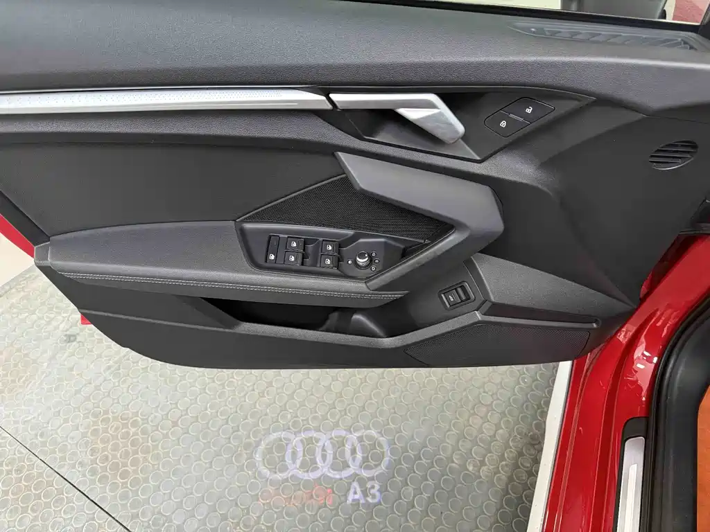 Audi A3 2022 — фото 10