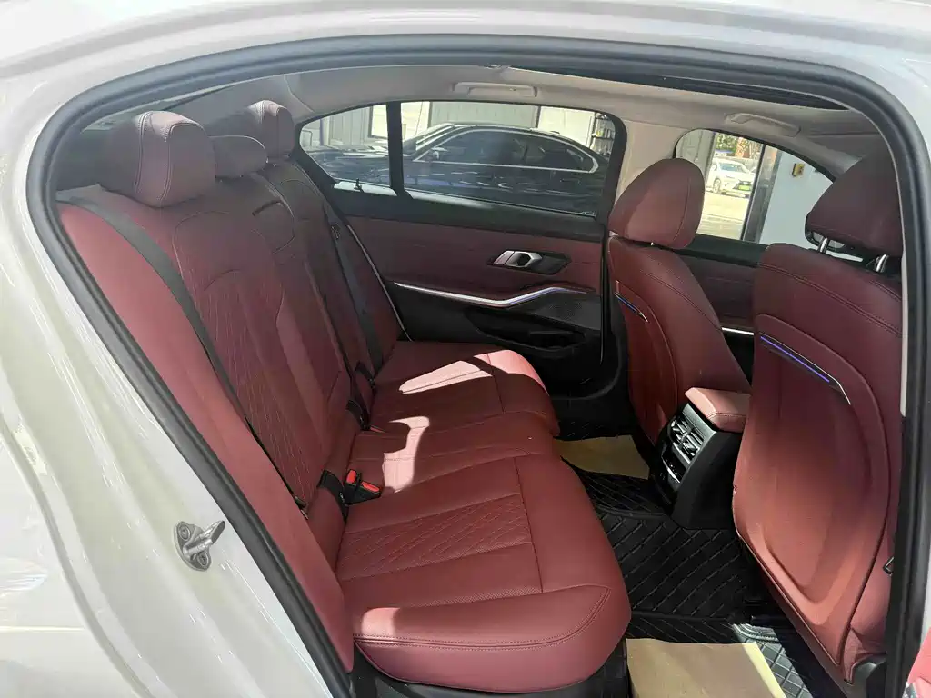 BMW 3 Series 2022 — фото 15