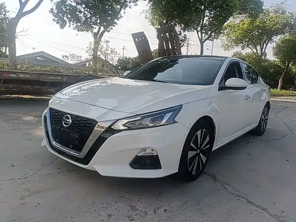 Nissan Teana 2022