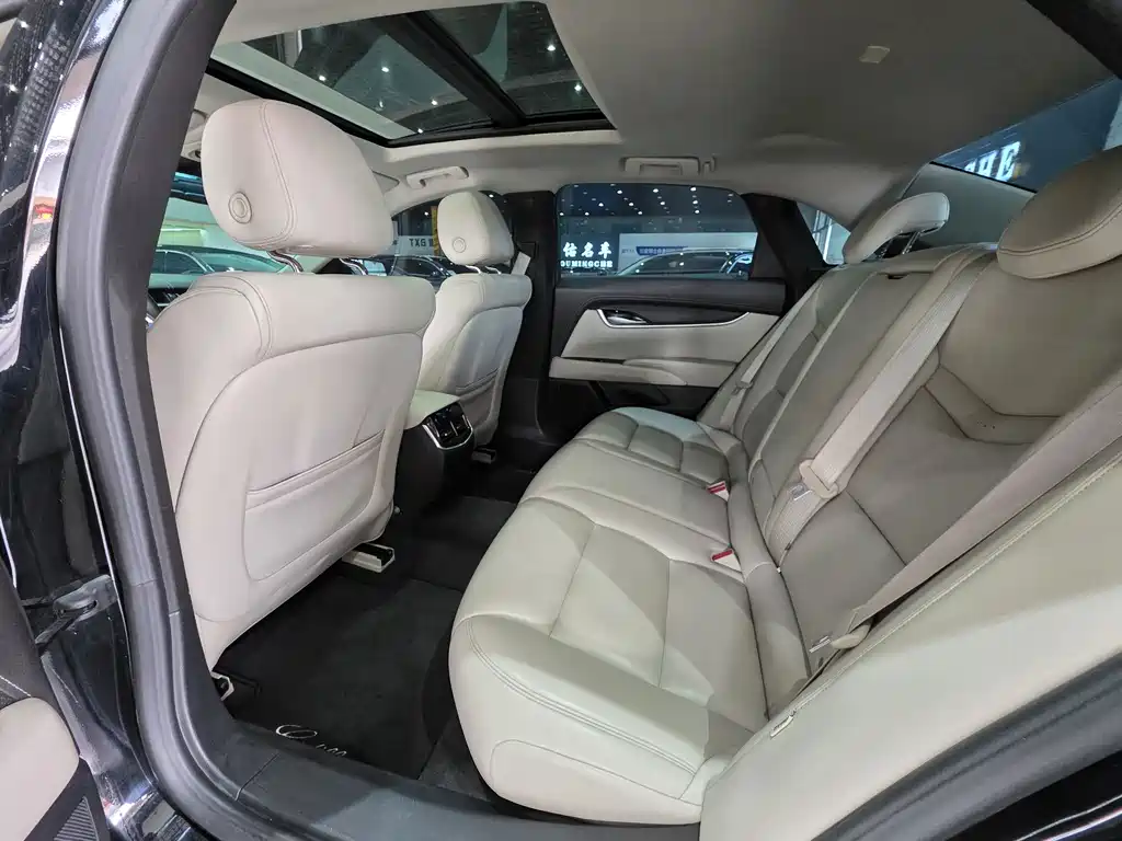 Cadillac XTS 2018 — фото 12