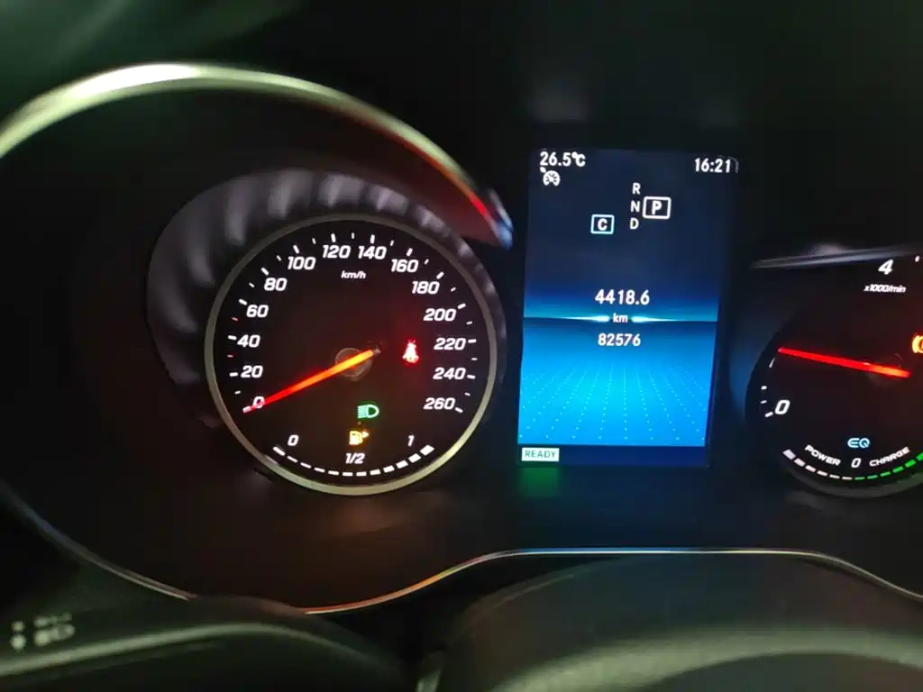 Mercedes-Benz C-Class 2019 — фото 19
